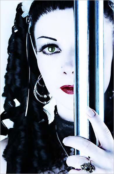 Gothic-Barbie 256exp1